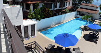 Out of the Blue - Poolview Spa Suite